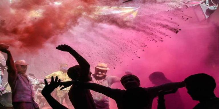 holi