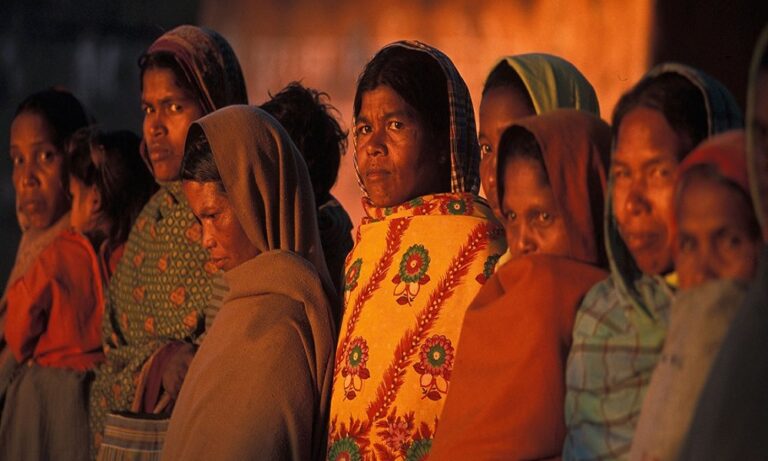 रिपोर्ट में कहा गया है कि दलित महिलाओं की जीवन रेखा के कमजोर होने का सबसे बड़ा कारण है सही सैनेटाइजेशन का न मिलना और स्वास्थ्य की अपर्याप्त सुविधा.