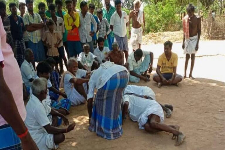 Dalit Community Puja , Tamil nadu Police, Crime, दलितों ने पैरों पर गिरकर मांगी माफी, तमिलनाडु, तमिलनाडु पुलिस