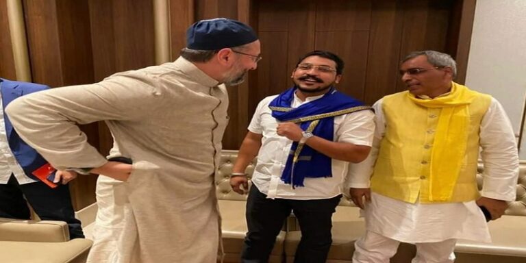 Asaduddin Owaisi said we are not alone will fight UP elections 2022 together